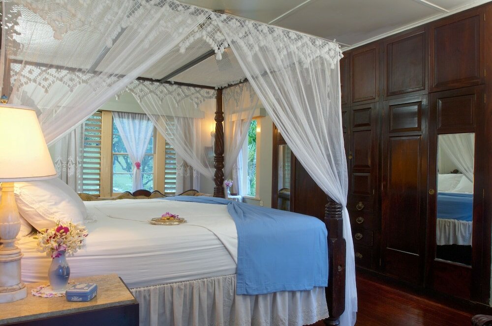 Фото Bluefields Bay Villas