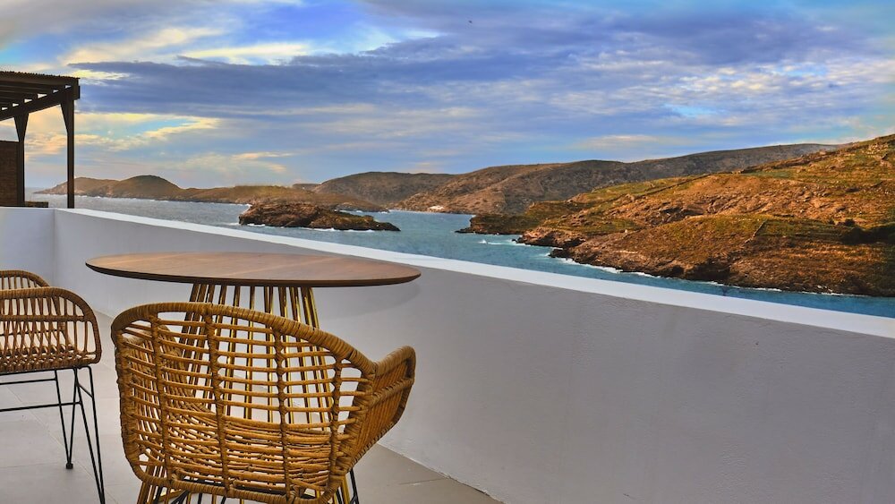 Фото Amal Kythnos Suites