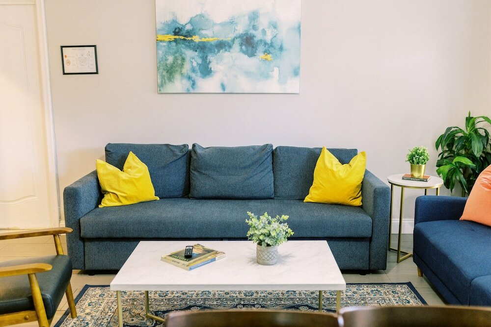 Фото Bayview Apartments by Lowkl