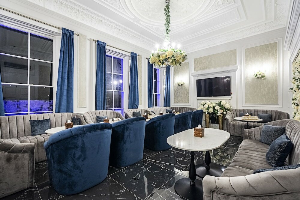 Фото Billionaire Suites Kensington