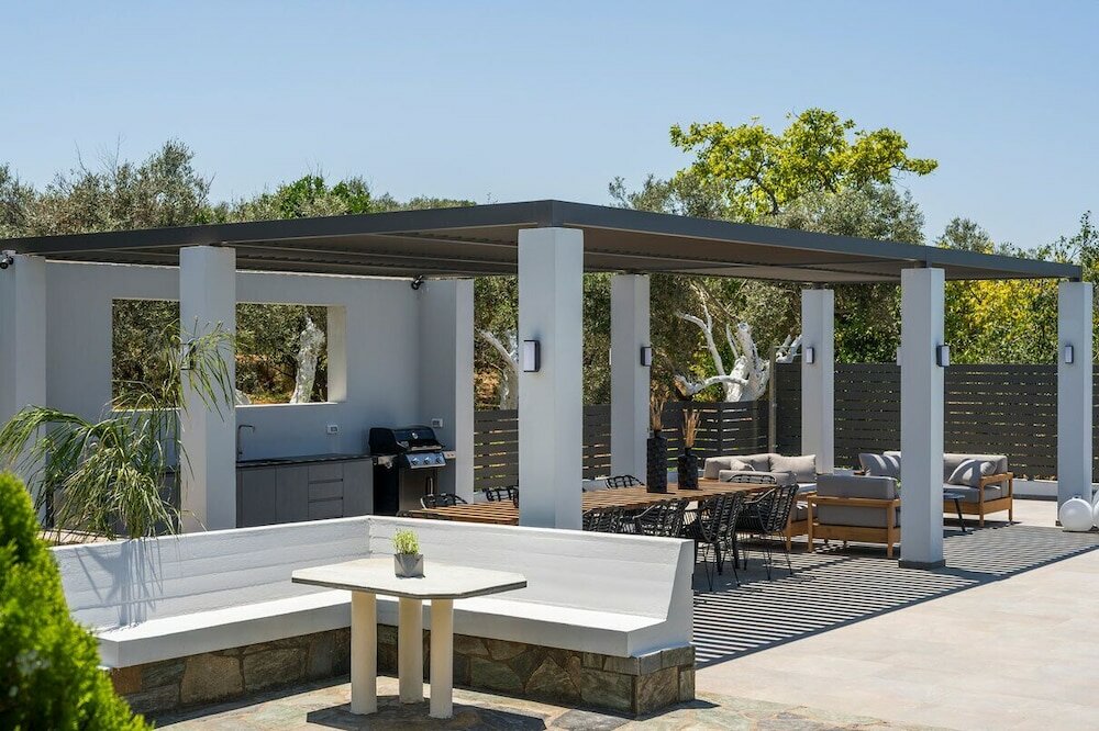 Фото Azatis Luxury Villa