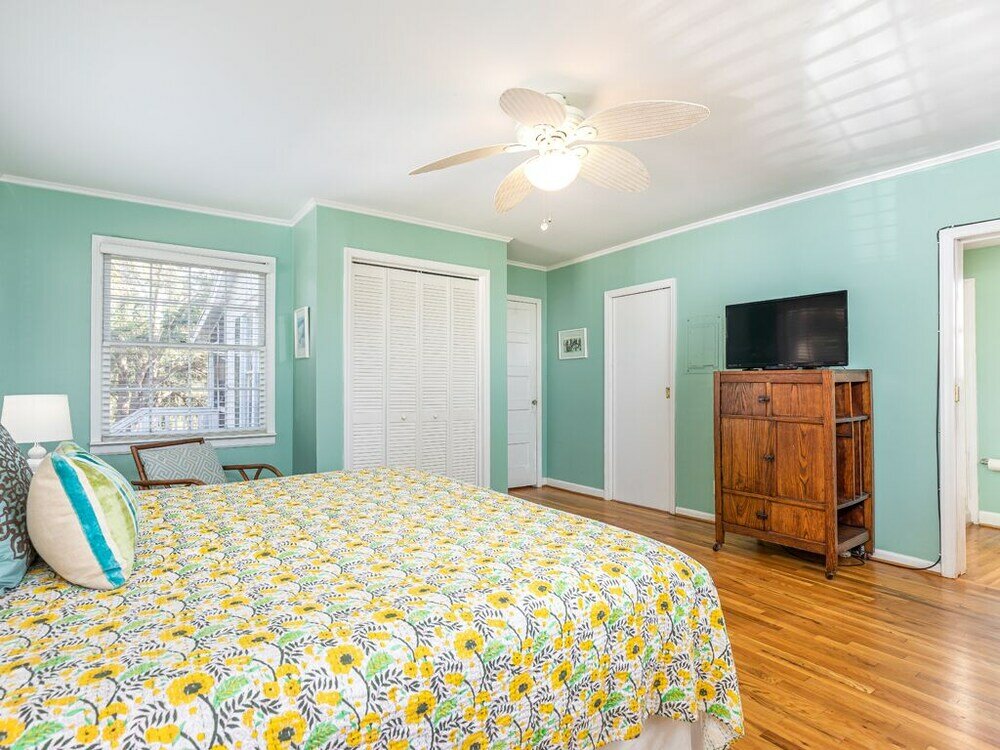 Фото Chimney Pot Cottage