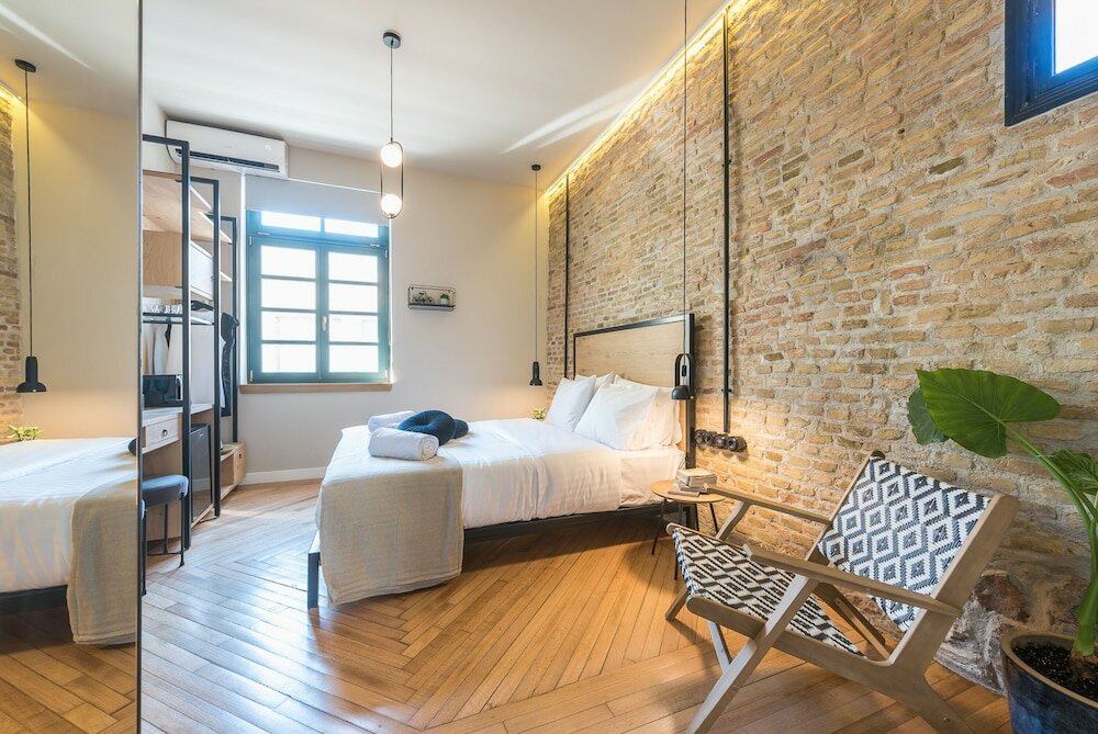 Фото Moon And Stars Athens