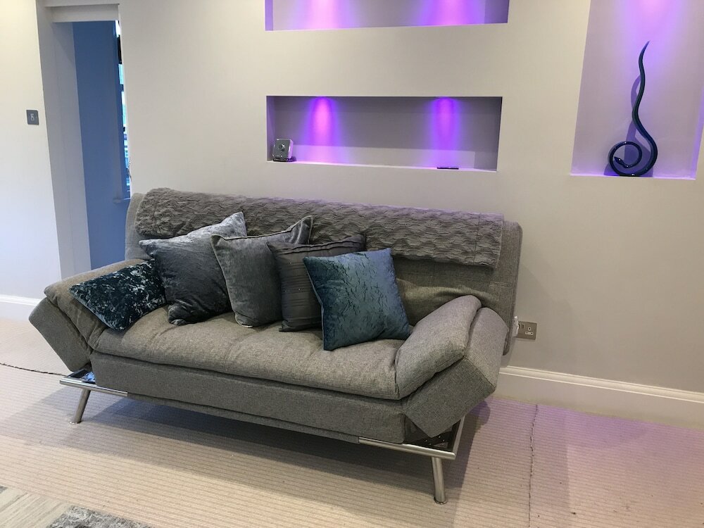 Фото Brondesbury Apartments