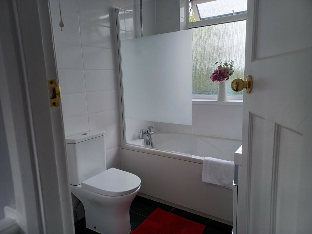 Фото Crawley Green House - Huku Kwetu