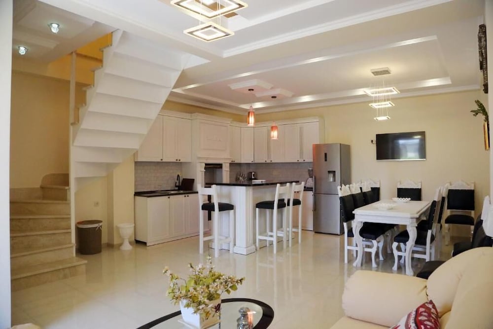 Фото Hotel Balcony Kutaisi