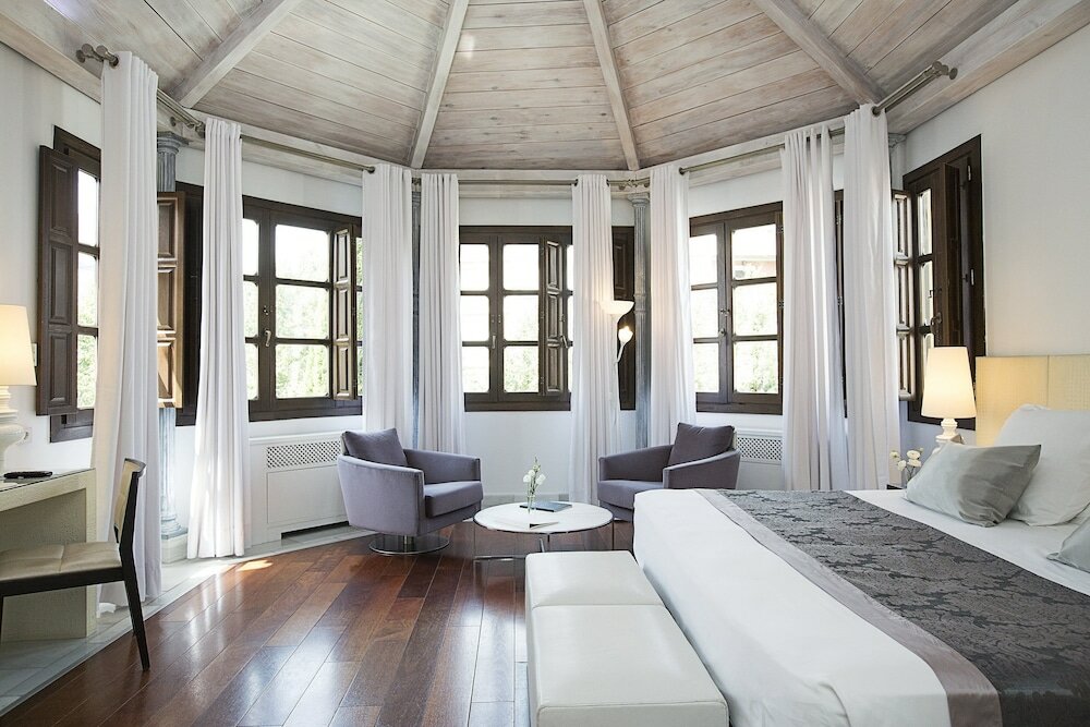 Фото 121540703827