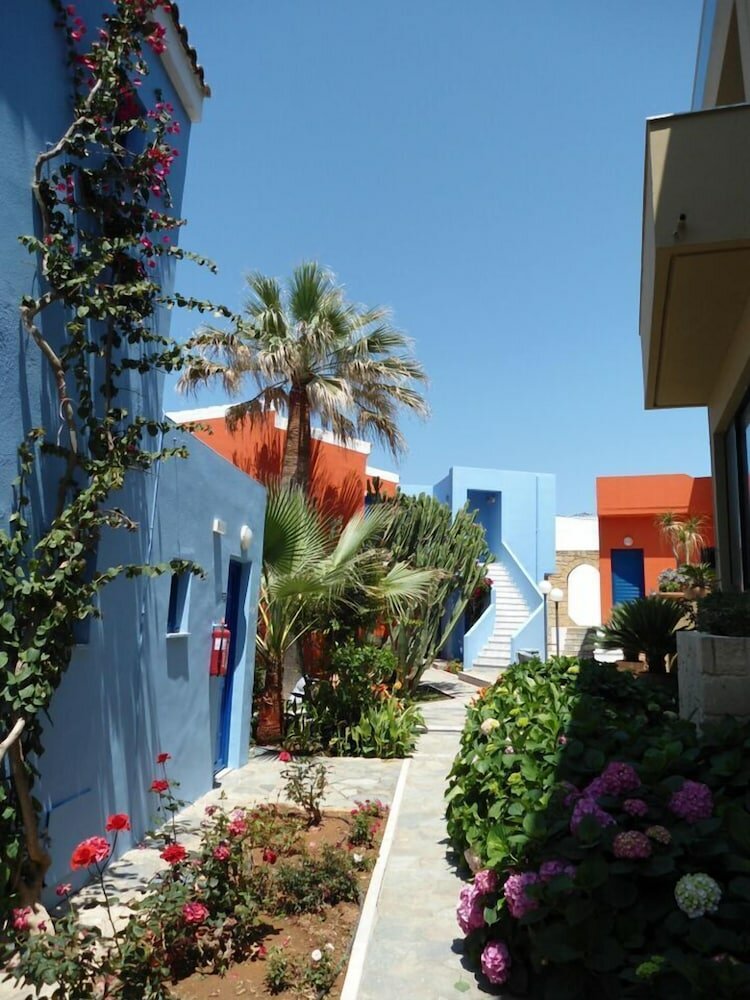 Фото Marina Sands Art Hotel