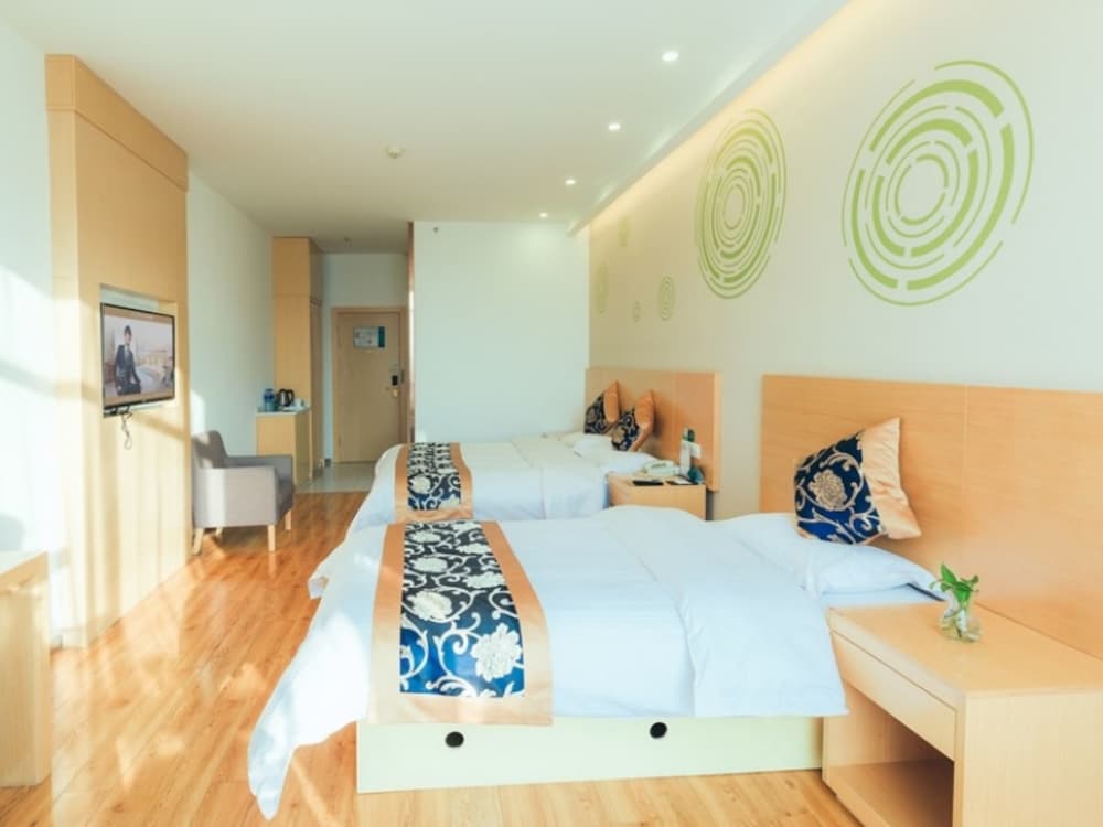 Фото GreenTree Inn Shanghai Fengxian District Nanqiaoxincheng Metro Station Express Hotel