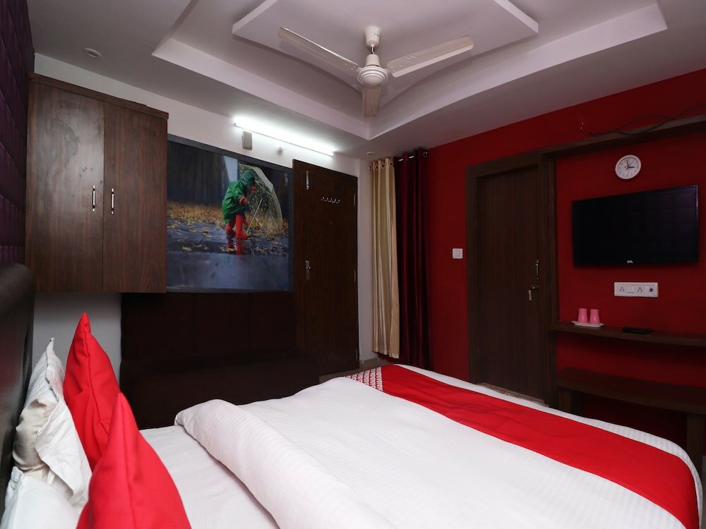 Фото Oyo 28767 Landmark 3