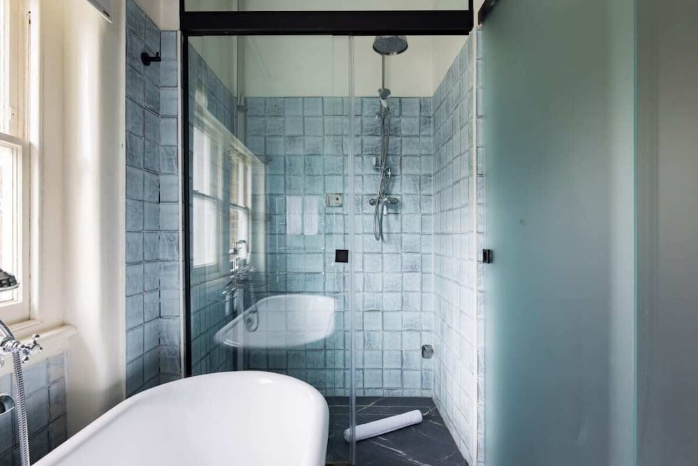 Фото The Camden Arms - Bright and Charming 2bdr Flat