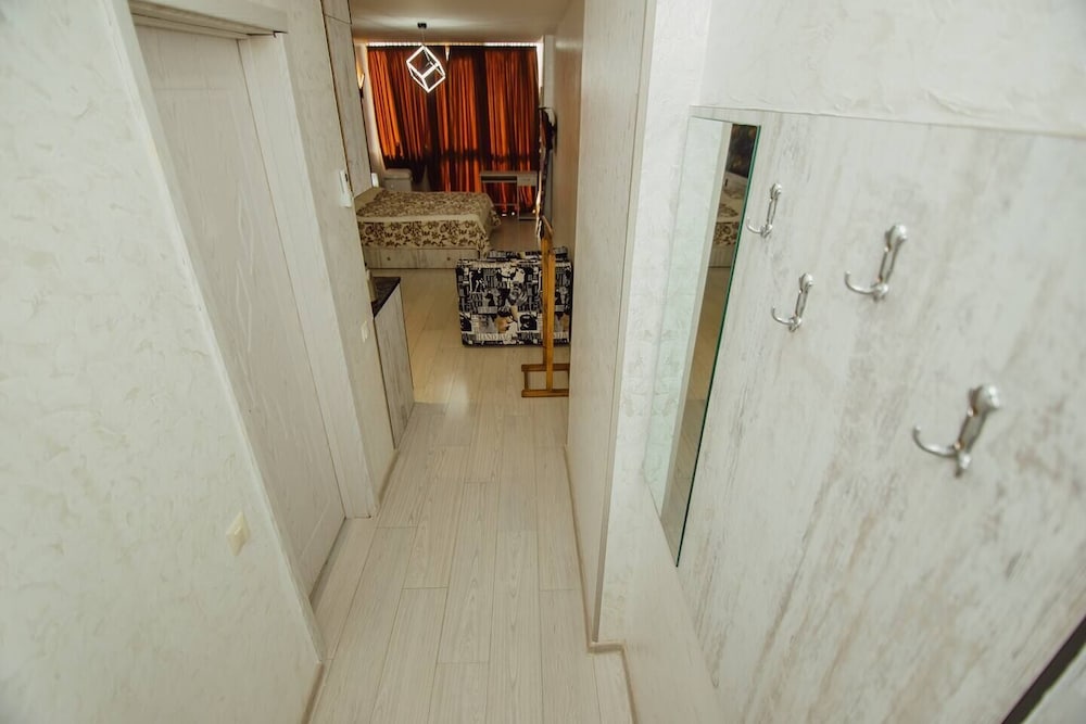 Фото Прекрасная студия в Батуми с выходом на крышу здания