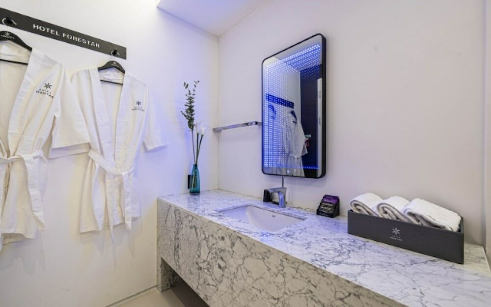 Фото Bulgwang Forestar Hotel