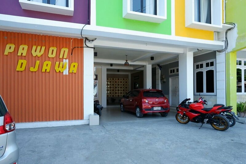 Гостиница RedDoorz Plus Syariah @ Hotel Boulevard Luwuk