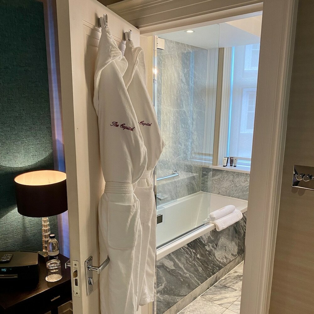 Фото The Capital Hotel Apartments & Townhouse