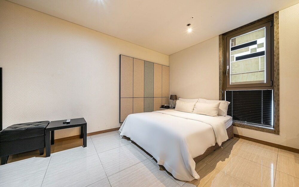 Фото Yeongdeungpo Hotel Home