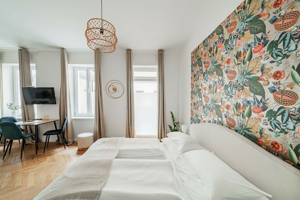 Фото The 15s Apartments