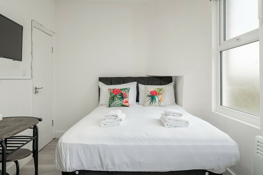 Фото London Selwyn Unique & Stylish Studios