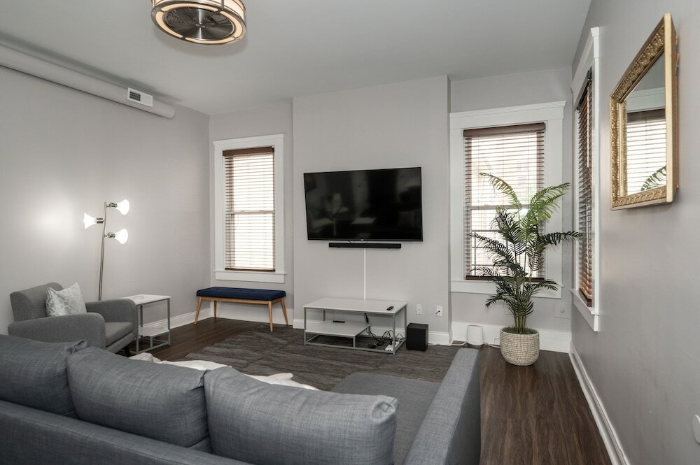 Фото Heart of Mainstrasse Apt 3