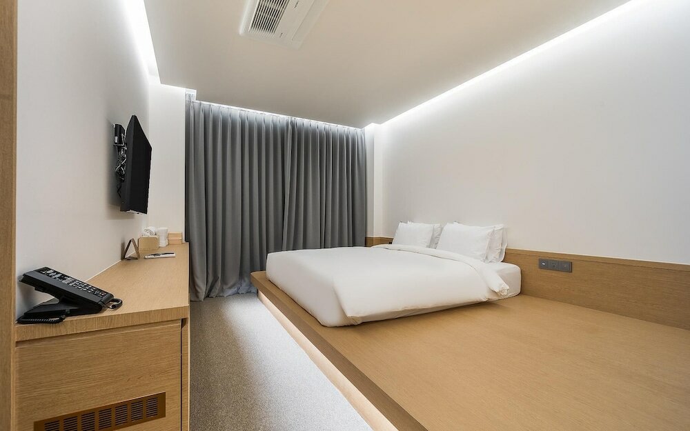 Фото Incheon Bluefrog Hotel