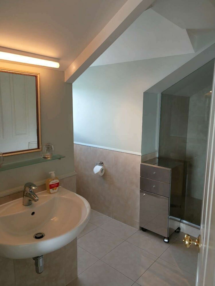 Фото Western Springs Villa