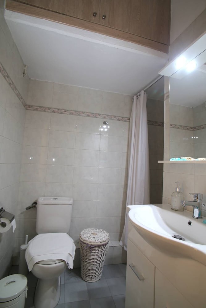 Фото Stylish Modern Apartment