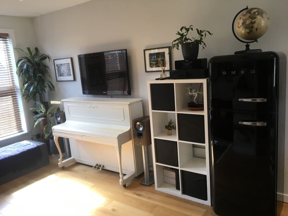 Фото Charming 1 Bed Near Tube with Parking Permit