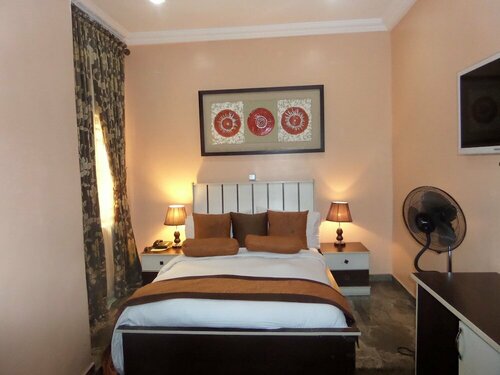 Гостиница Islanders lounge limited в Лагосе