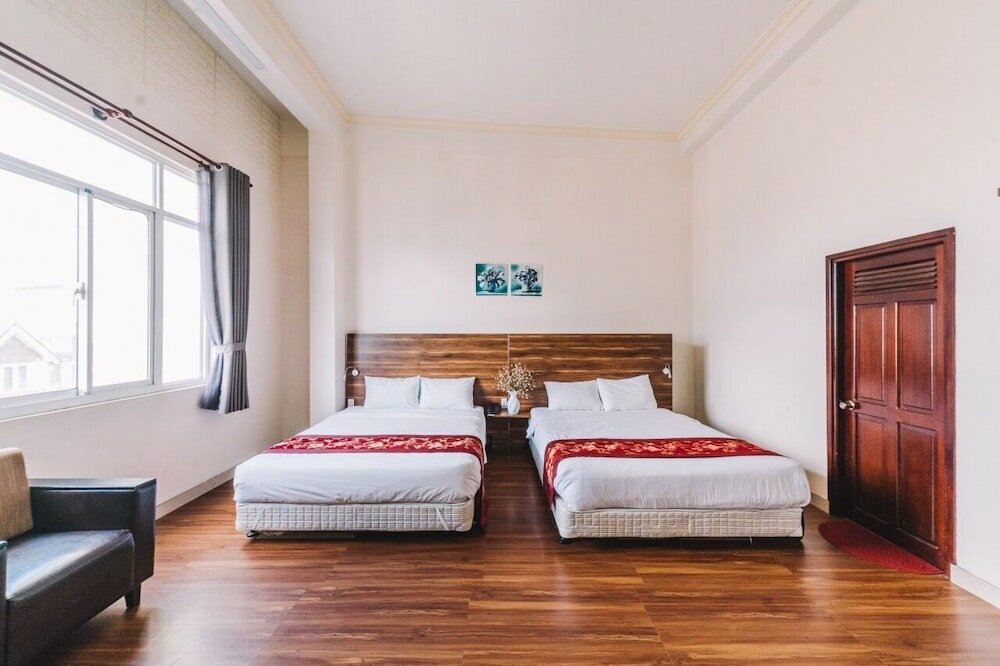 Фото Lilly Hotel