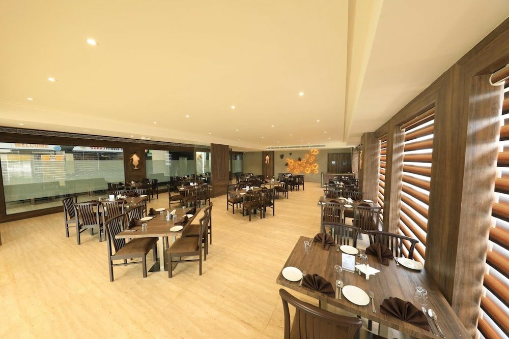 Фото Отель The Byke Suraj Club