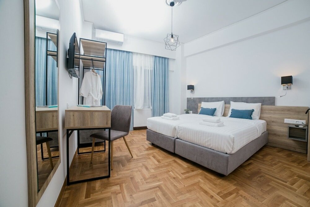 Фото отеля 2