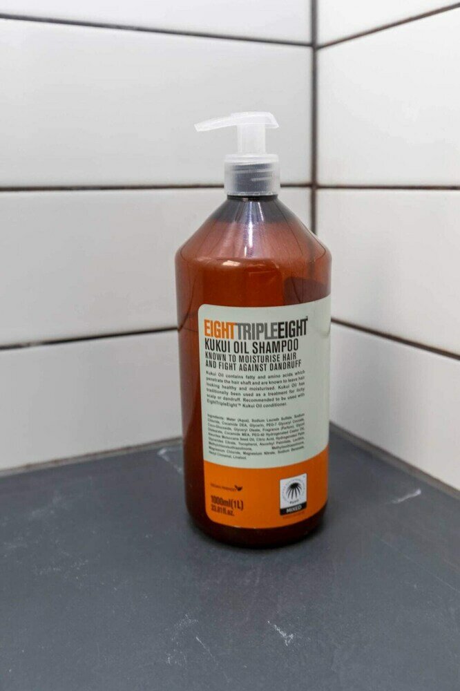 Фото Contemporary 2 Bedroom Apartment on Columbia Road