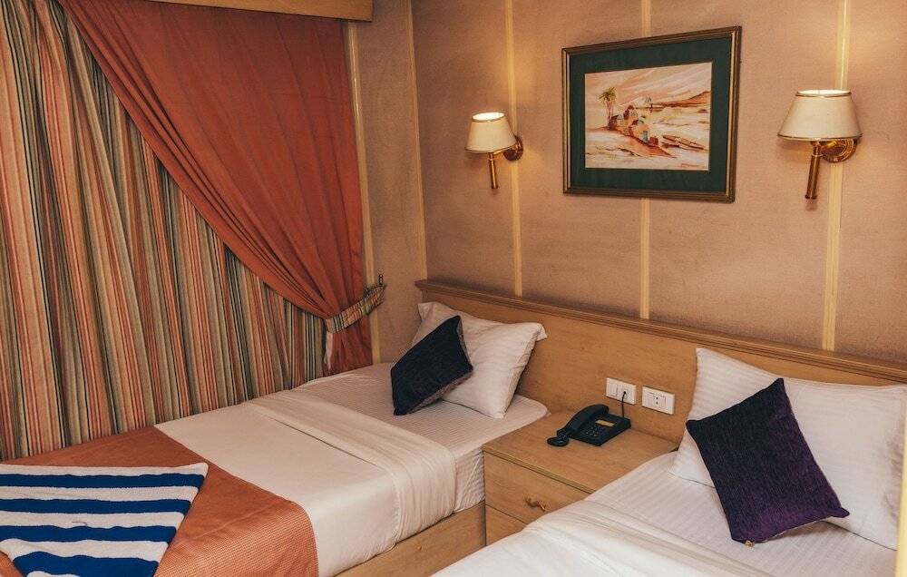 Фото Queen isis floating hotel in minya