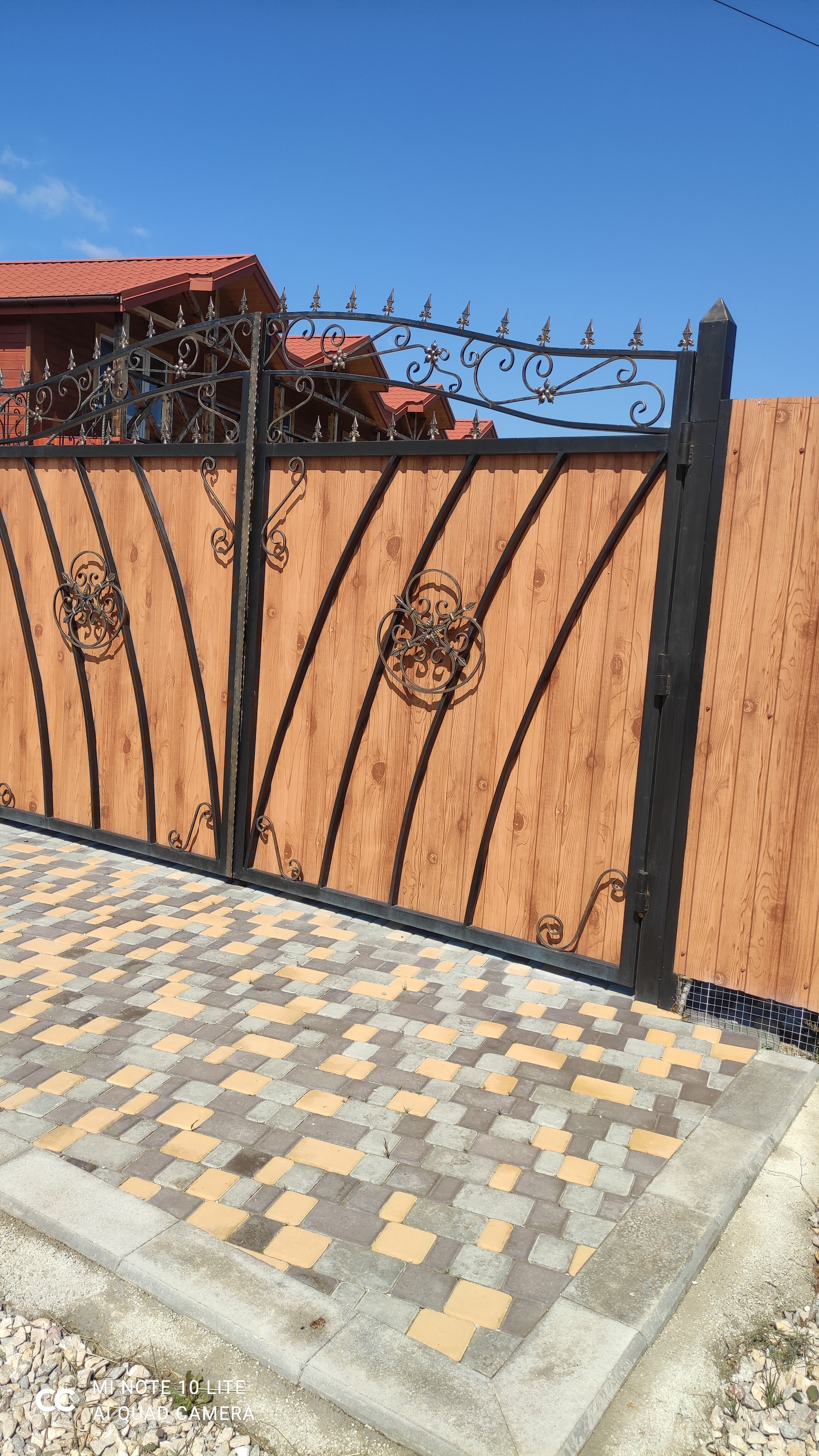 Фото Миланд