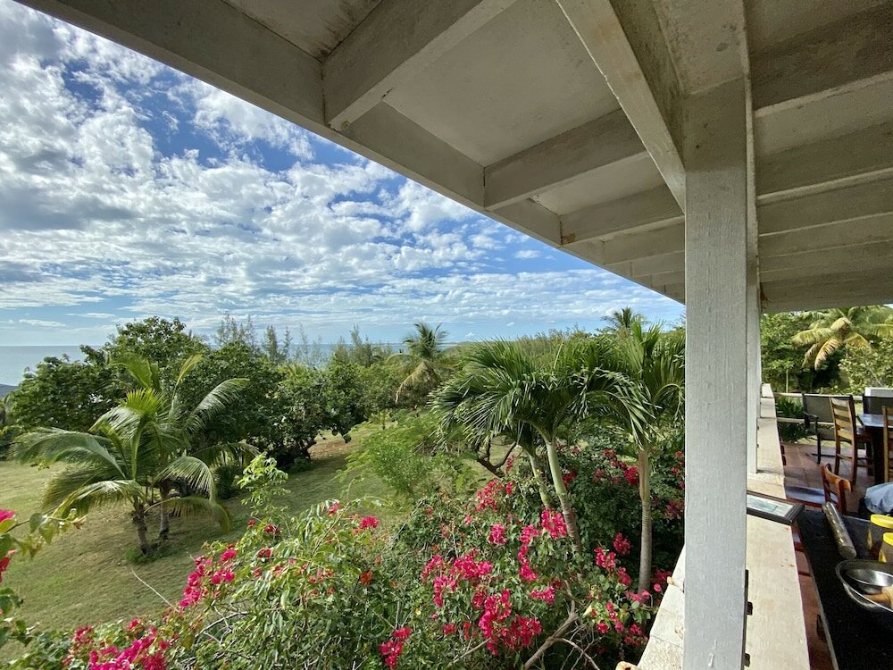 Фото Отель The Sunset Cove And Rainbow Room