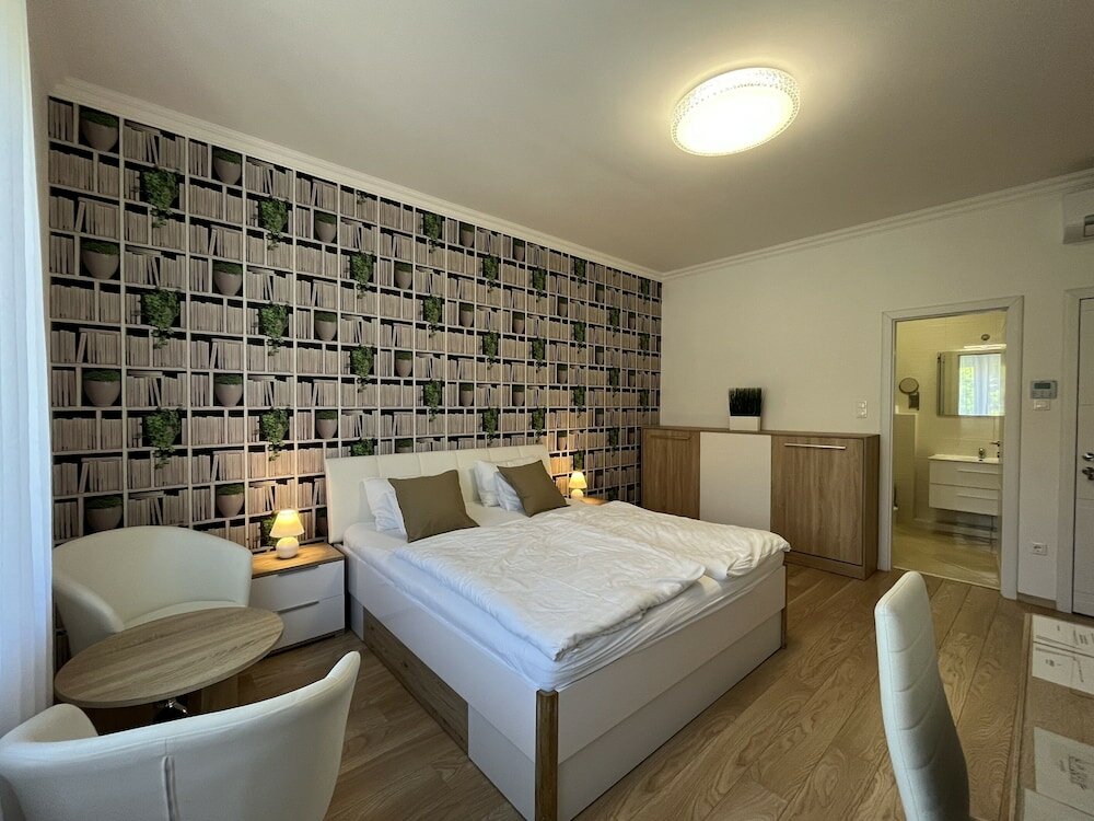 Фото Camille Apartments