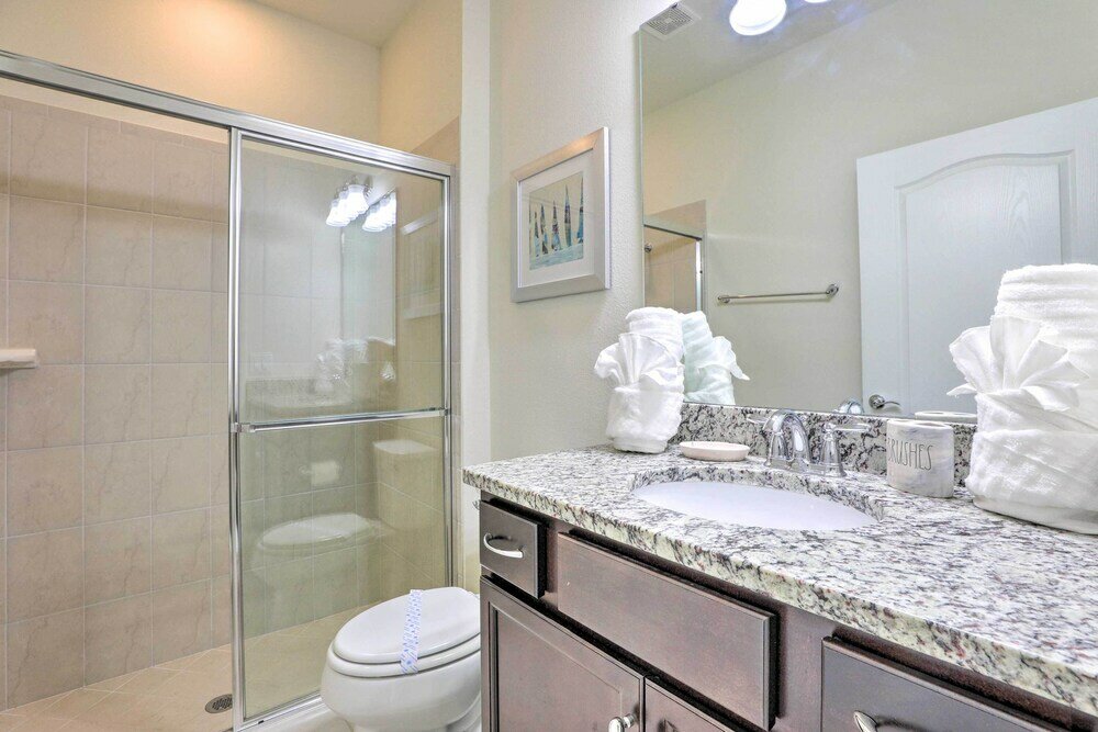 Фото Upscale Kissimmee Retreat