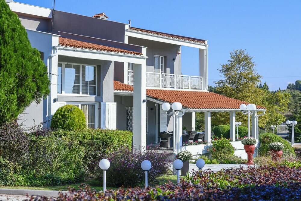 Фото отеля 2