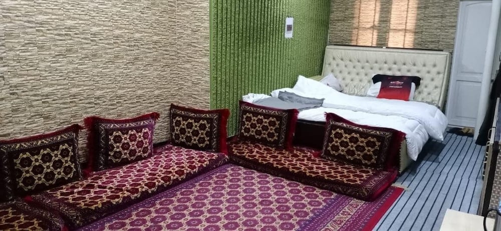 Фото Shahi Palace Guest House