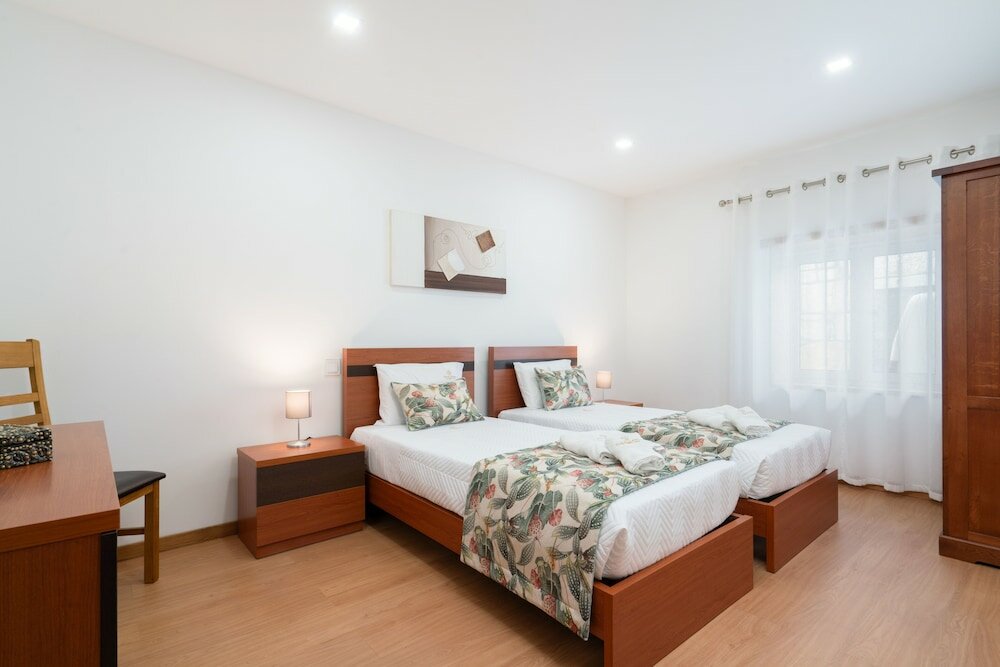 Фото Casa da Petisqueira 61 - Paredes-Oporto