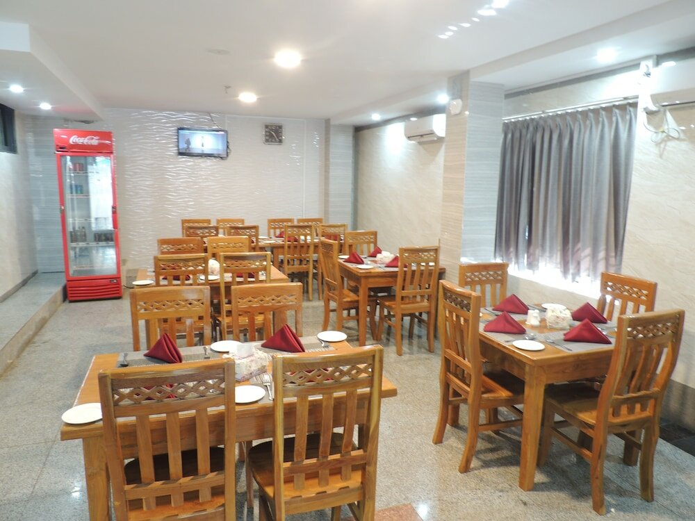 Фото Hotel San Taw Win