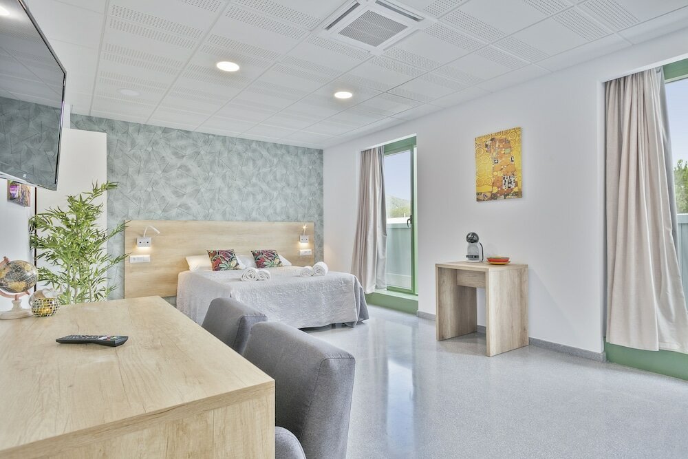 Фото Les Begues Apartments