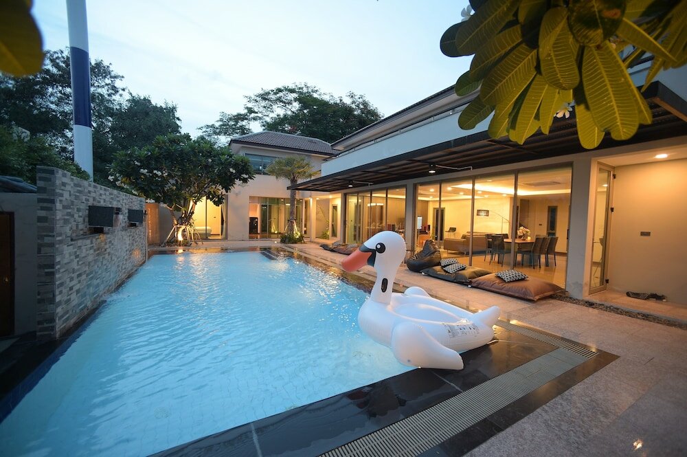 Фото Villa Navin Premier Pool Villa