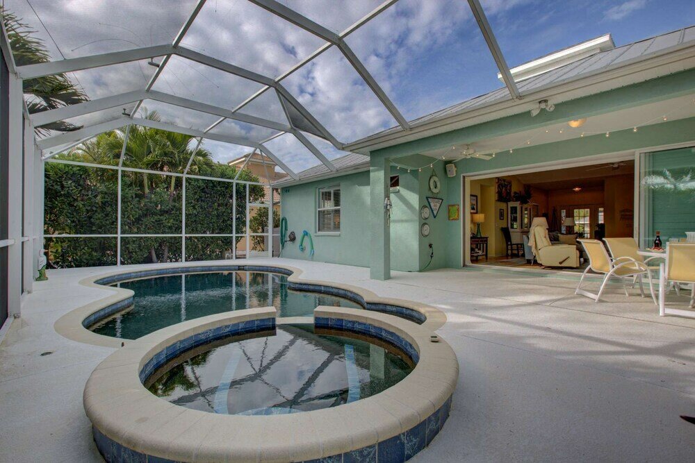 Фото Tortuga Pool Home