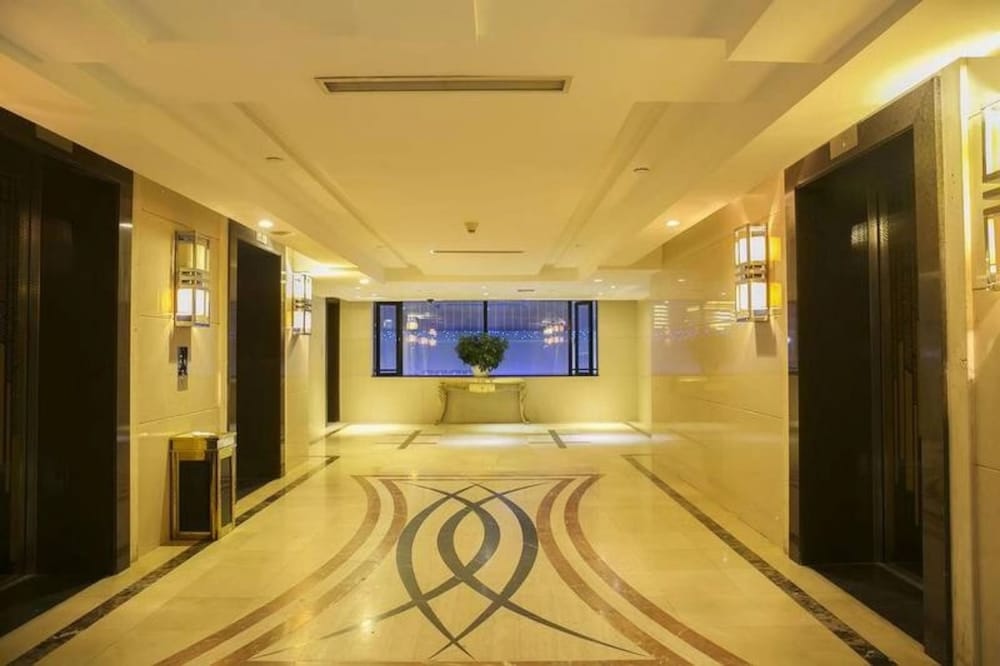 Фото Candice Hotel Apartment