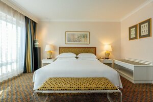 Grand Skylight Hotel Royal Beijing (Direct-Controlled Municipality of Beijing, Chaoyang District), hotel