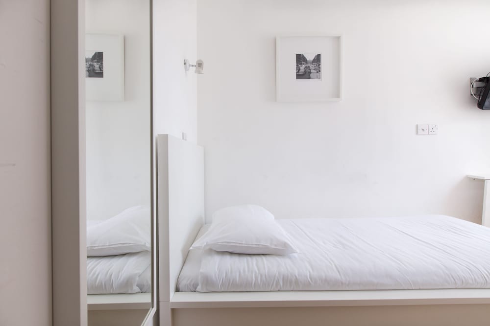 Фото Charlotte Street Apartments by Allô Housing