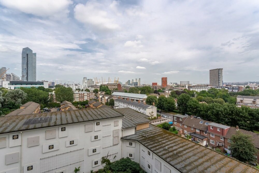 Фото Fantastic 2 Bedroom near Canary Wharf