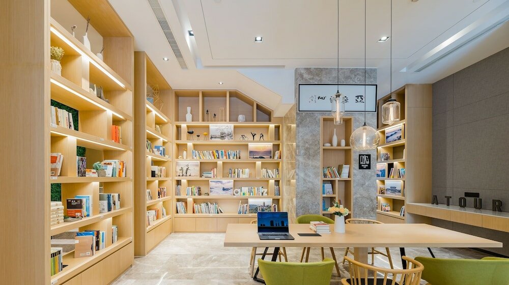 Фото Atour Hotel Nanbin Road Chongqing