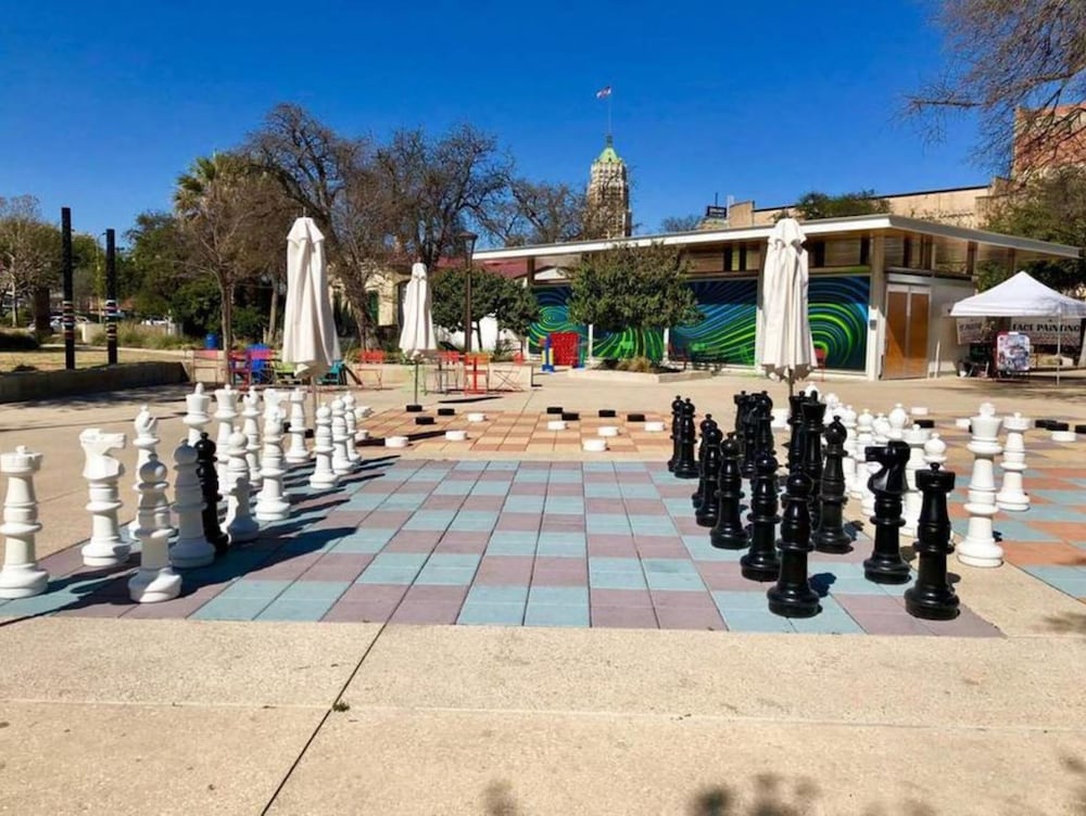 Фото Vibrant Fully Gated 2br/2ba 4 Mins From Downtown